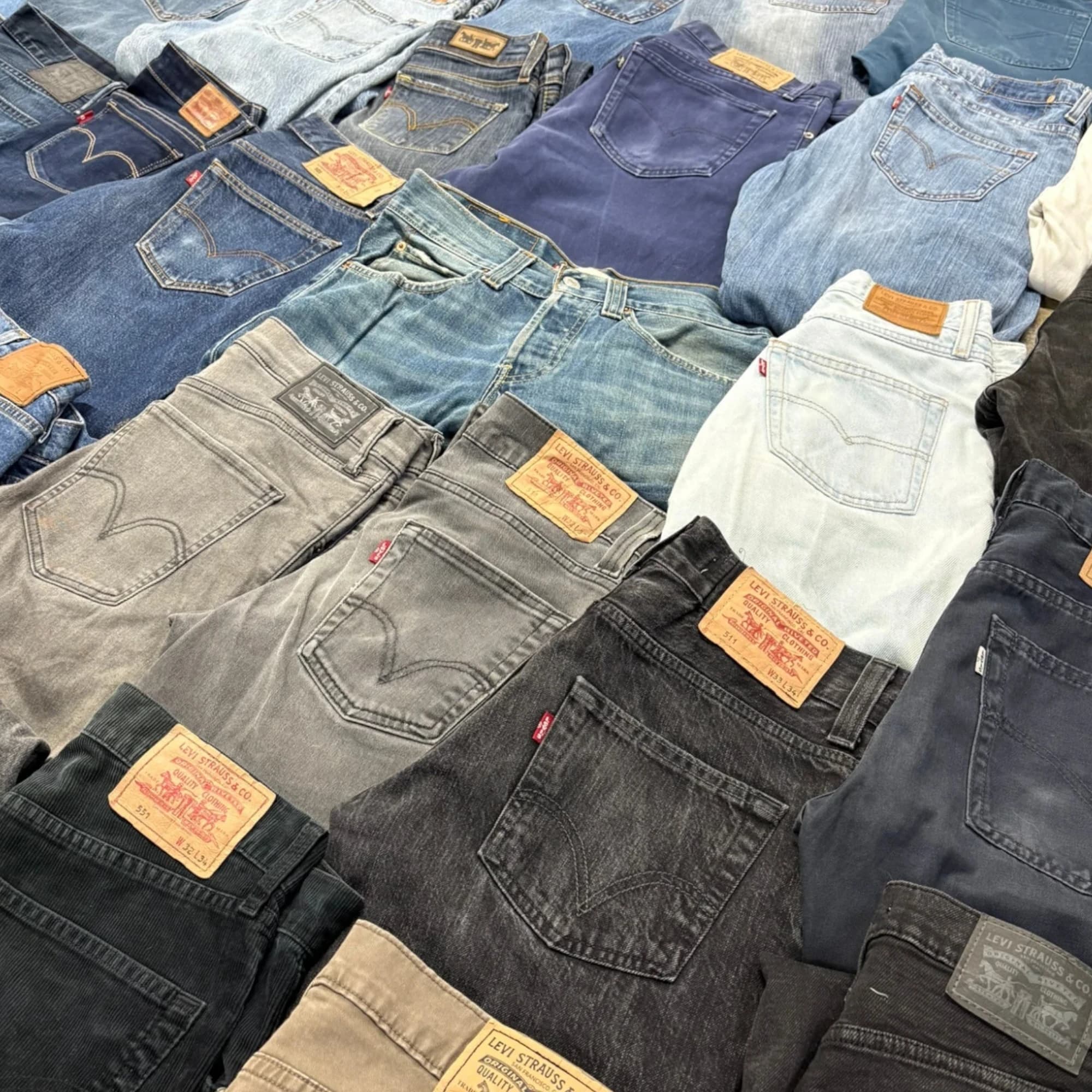 BOX 10-20 CAPI JEANS LEVI'S GRADO A +